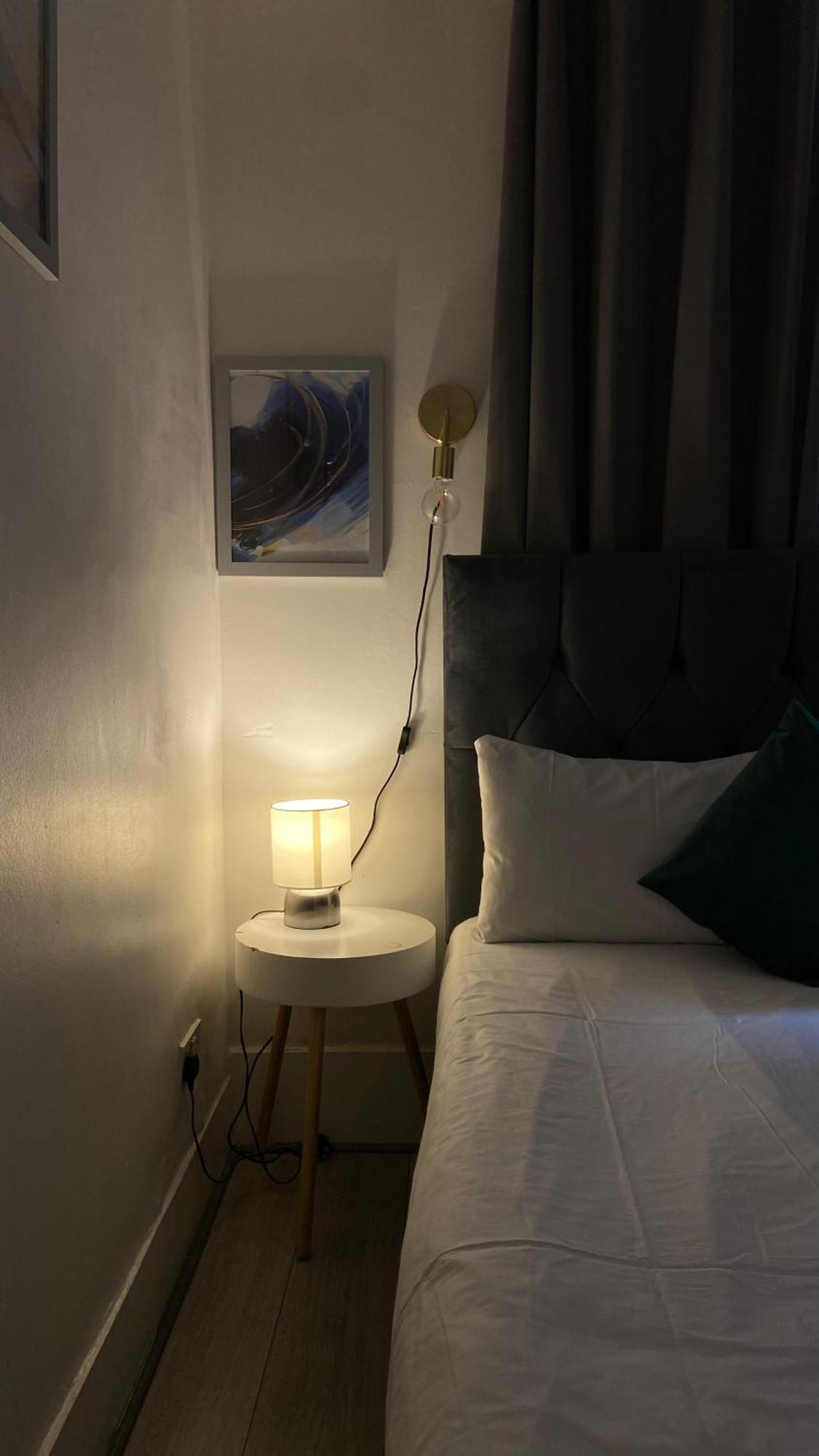 Lovely Ground Floor Miles Apart Apartment ลอนดอน ภายนอก รูปภาพ
